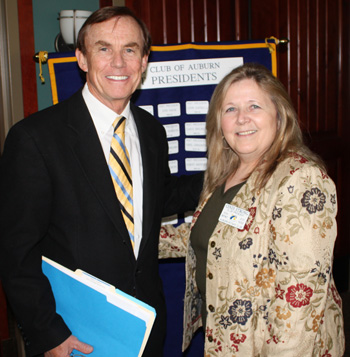 King County Councilmember Pete von Reichbauer and Auburn Rotary Club President Cindi Strong at the weekly luncheon.